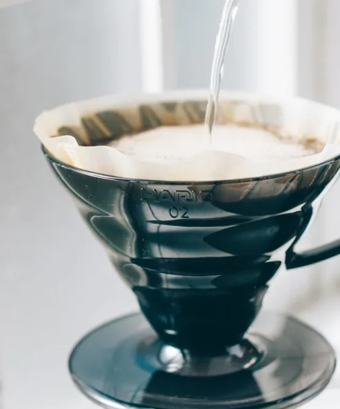 Hario V60 02 Siyah Şeffaf Plastik Dripper ve 40’lı Filtre Kağıdı Seti