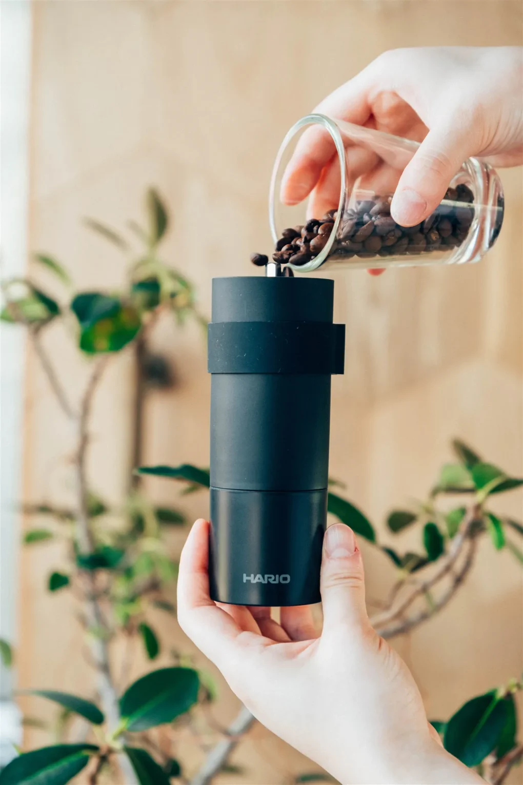 Hario Mini Black Pro Çelik Bıçaklı Kahve Değirmeni